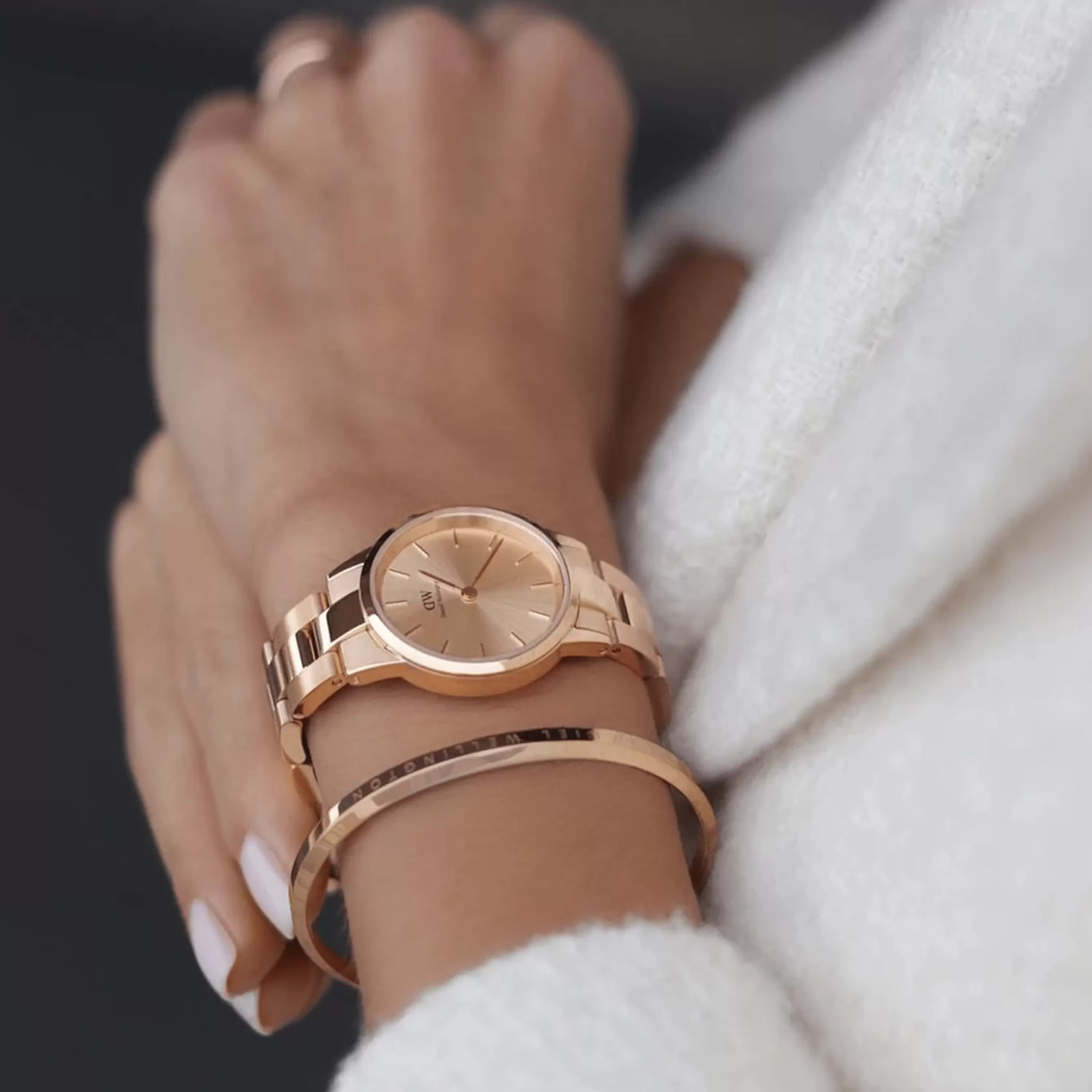 Damen Daniel Wellington Damenuhren-Iconic Link Unitone